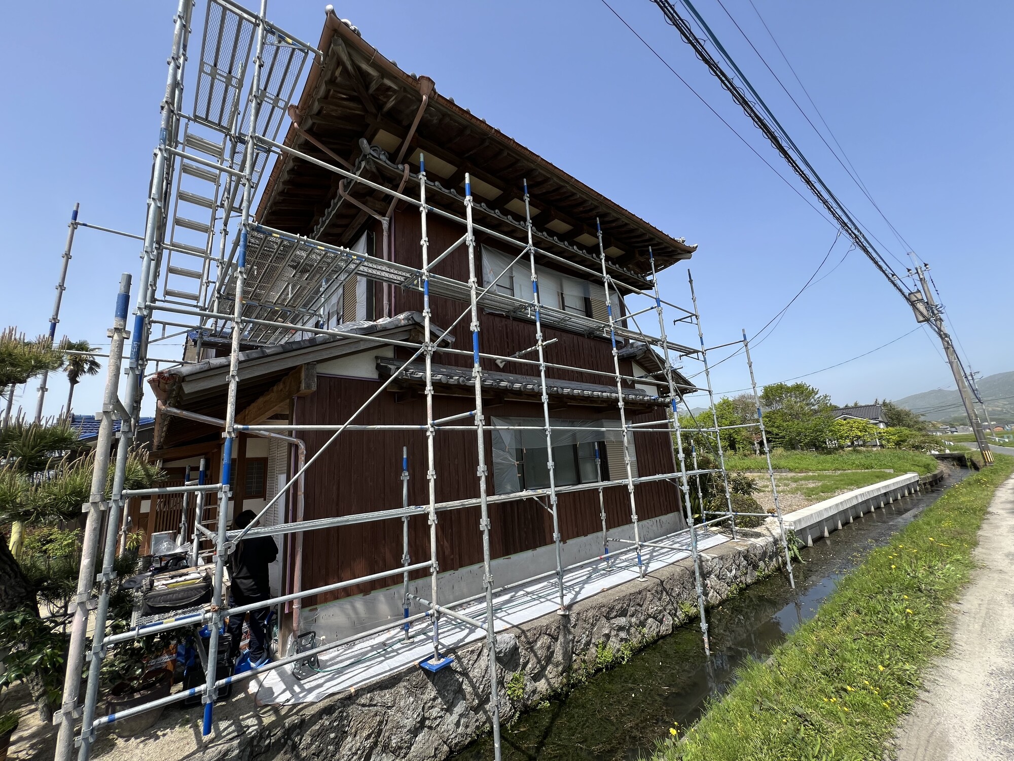 劣化を防ぎ、家を長持ちさせる外壁塗装